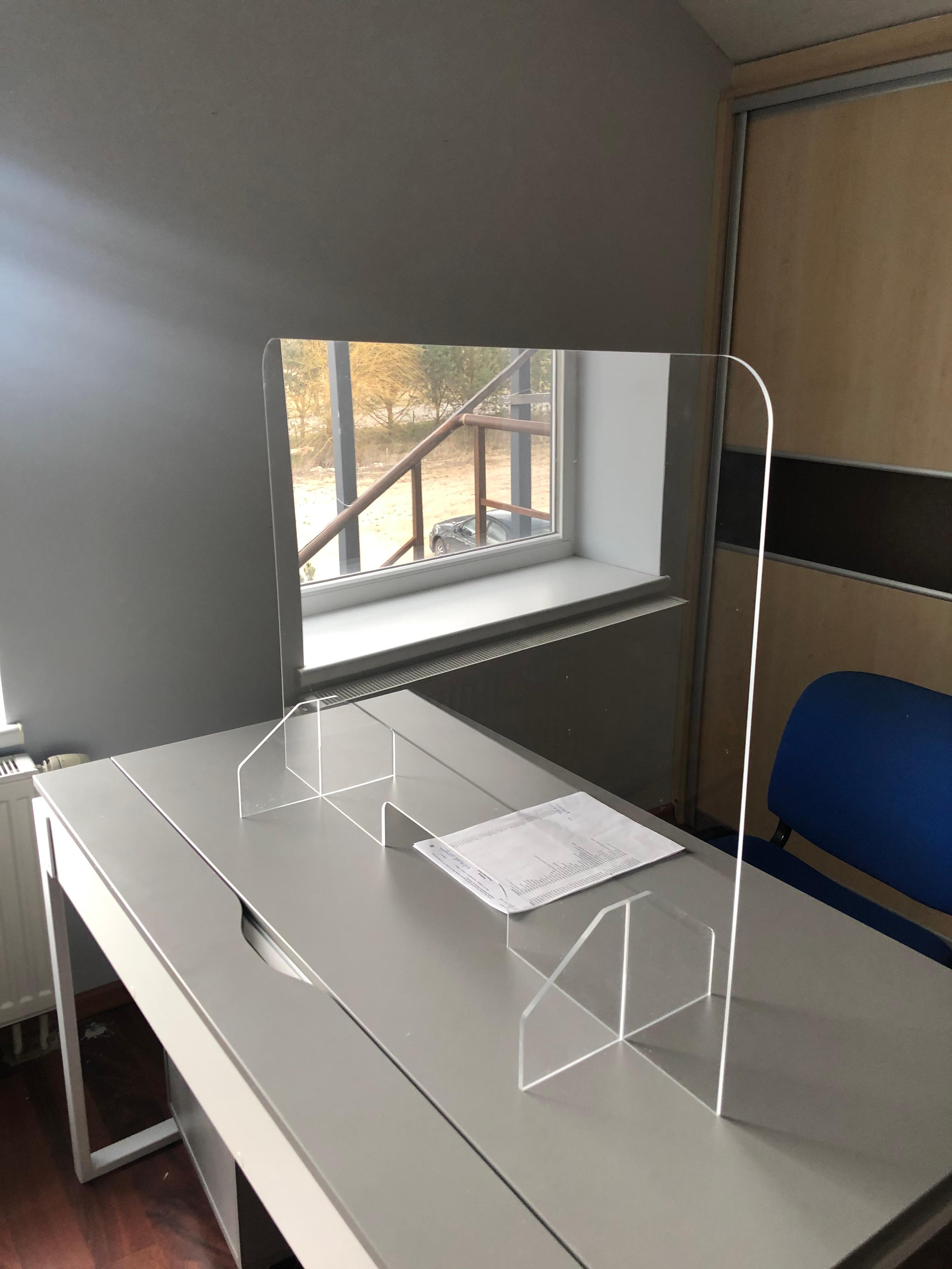 ECRAN DE PROTECTION EN PLEXIGLAS