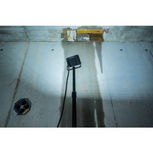 Projecteur de chantier LED Brennenstuhl JARO avec trépied