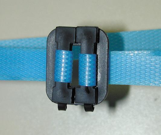 BOUCLES PLASTIQUES AUTOBLOQUANTES