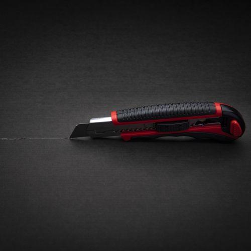 Cutter bi-matière à curseur 18 mm 6 lames - HANGER